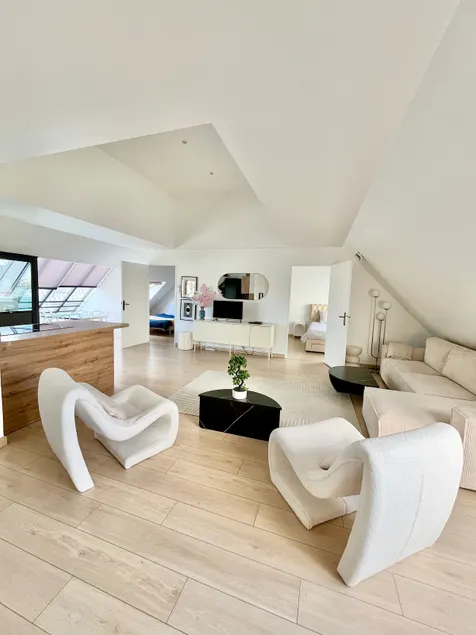 Penthouse 90m2 Terrace Parking 10m Paris Center - Image 1