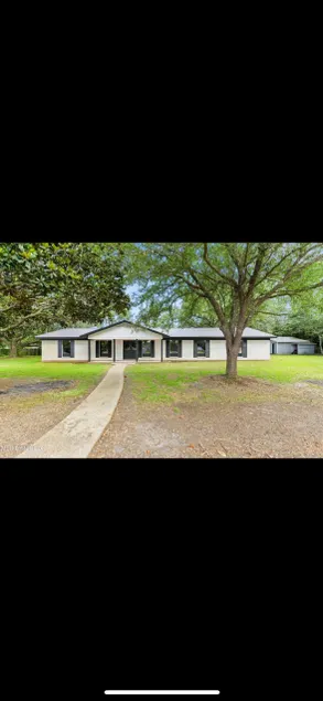 Large newly update 4Bed/3Bath - Image 1