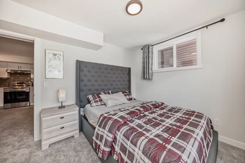 Cozy guest suite - Image 1