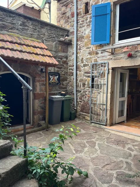 Village house - Image 1