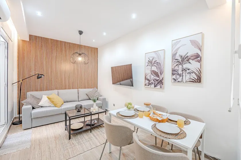 Terrace & comfort in an unbeatable location! - Image 1
