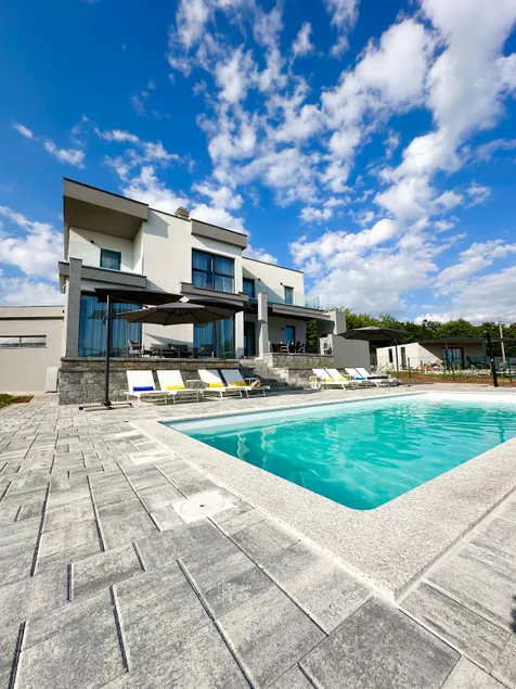 Majestic View Villa - Image 1