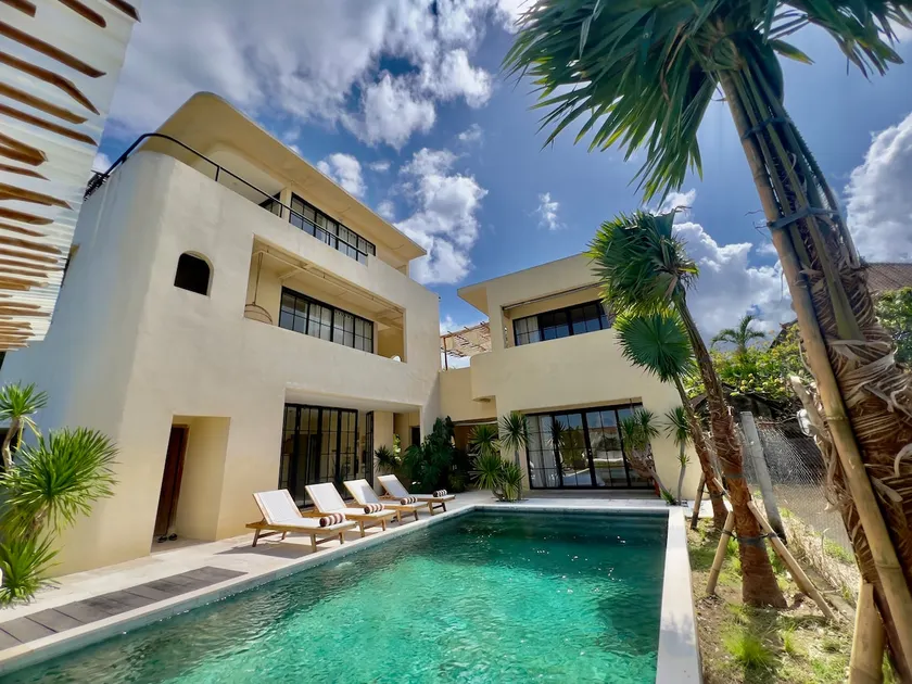 Ocean Views Mediterranean Villa Near Sanur - Image 1