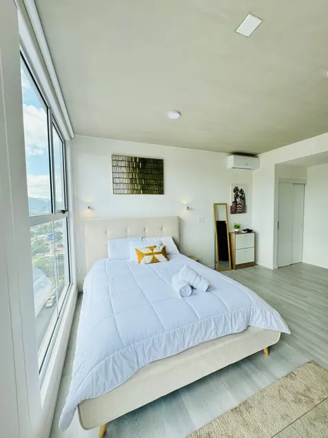 Sabana: A/C, Comfort and Unbeatable Location - Image 1