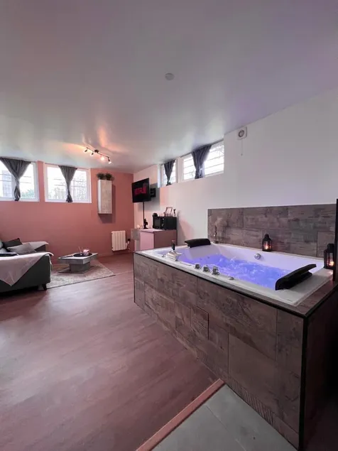 Suite & Jacuzzi - Montmagny - Image 1