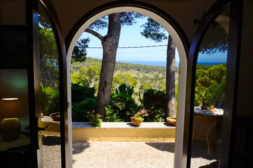 Cactus Finca • Enjoy Ocean Views & Tranquility - Image 1