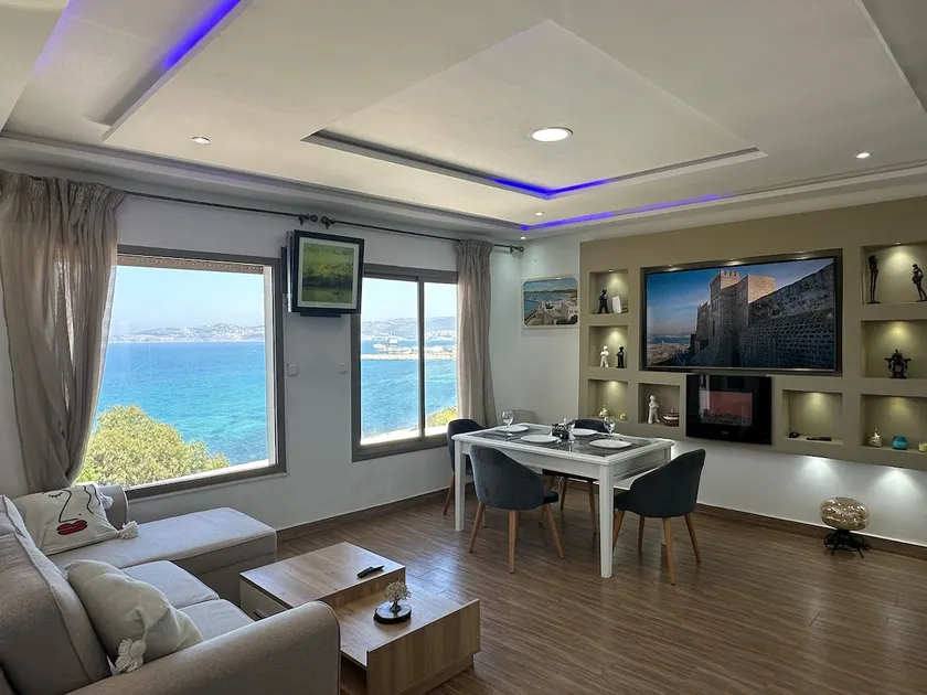 Moyra Hill • Between two seas • Exclusive stay - Image 1