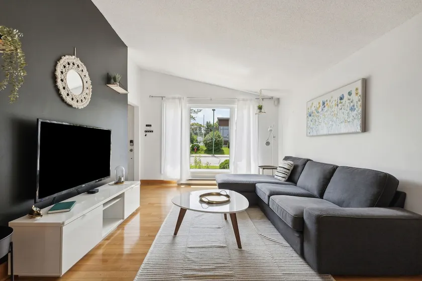 3BR in Gatineau | Your Home Awaits - Image 1