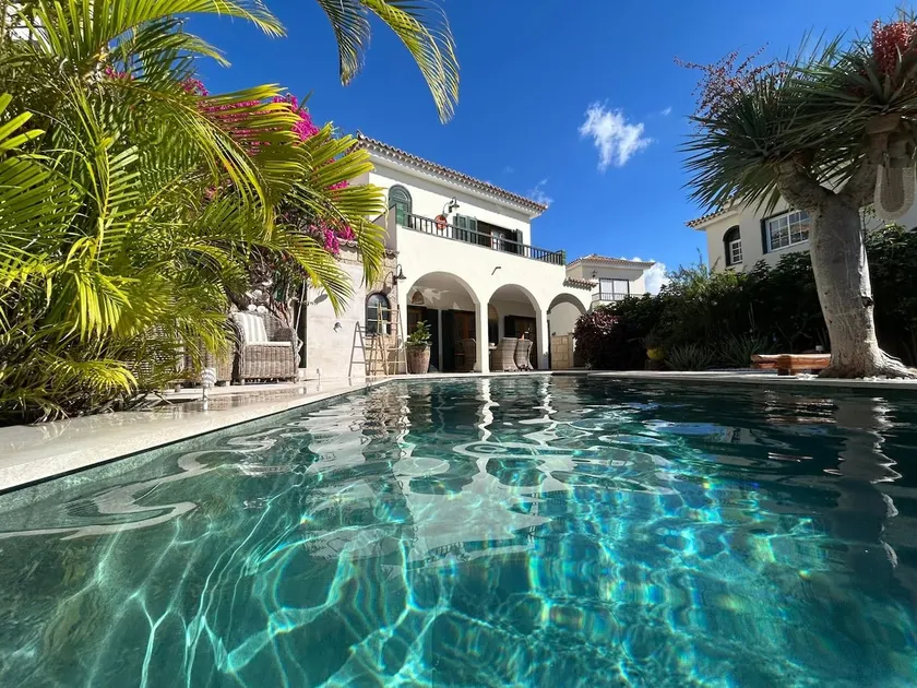 Villa Oasis - beautiful house with private pool - Image 1