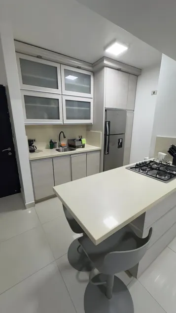 A beautiful luxury apartment - Image 1