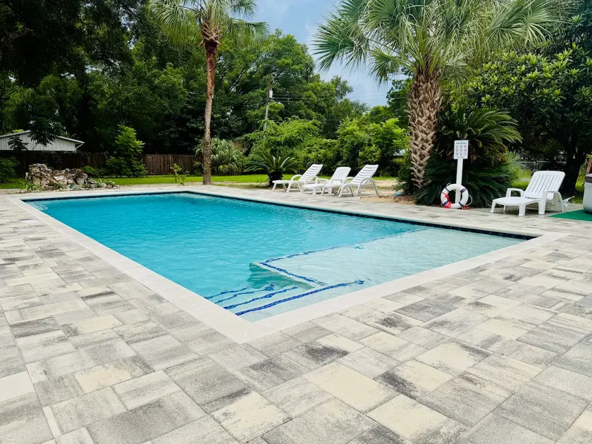 Magic’s Pool House- Springs-Rivers-Trails - Image 1