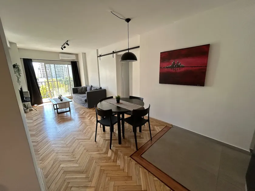 Apartment in Olivos with garage - Image 1