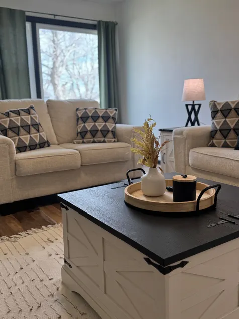 Cozy Escape • Fireplace • Near Downtown & Lake - Image 1