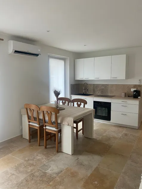 45 m2 air-conditioned apartment near Marseille, Aix. - Image 1