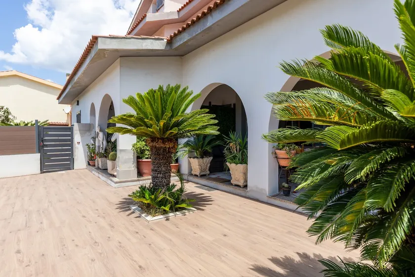 Staylence Zen Boutique Residence - Image 1