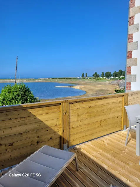 2-person studio with sea view, enclosed terrace, fiber WiFi - Image 1