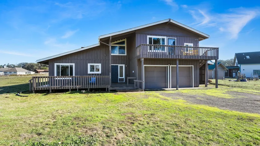 5BR Fort Bragg Ocean View Villa · Hot Tub · Dogs - Image 1