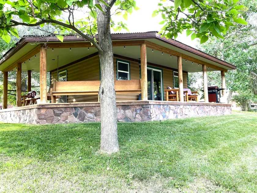 Cabin - River Ranch Retreat - Image 1