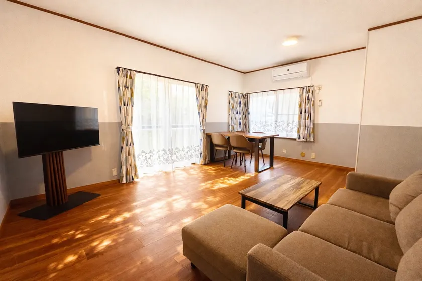 110 ㎡ Private House/10-minute Walk to the Nearest Station/Accommodates 10 People/12 Minutes to Disney Resort/Convenient Airport Bus - Image 1