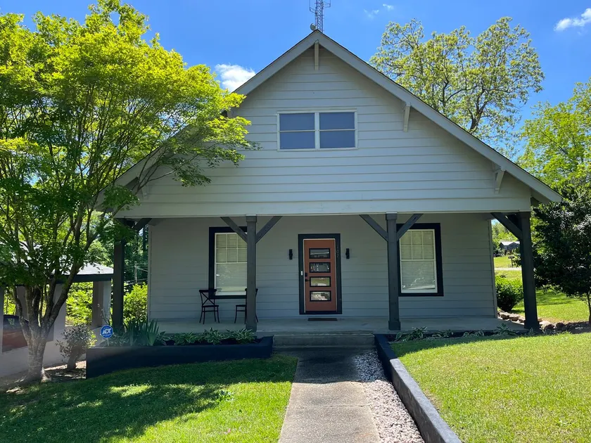Beautiful home in Great Falls SC - Image 1