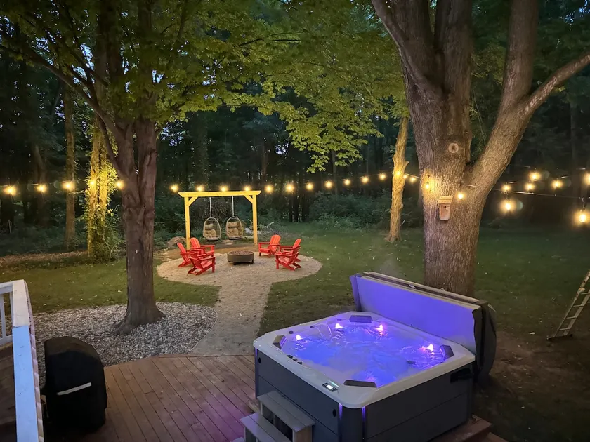 2 King Suites • Hot Tub • Game Room • Pet-Friendly - Image 1