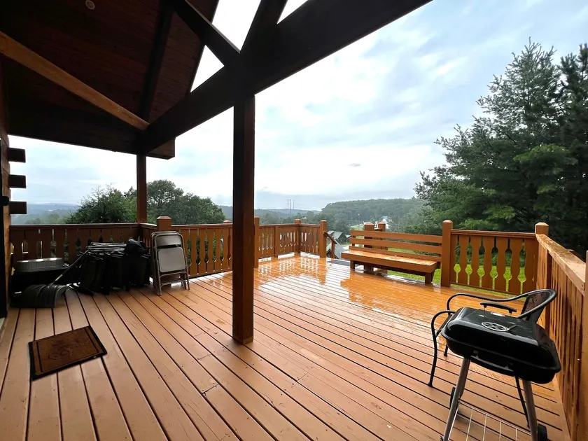 Cabin with a view in Warrens - Image 1