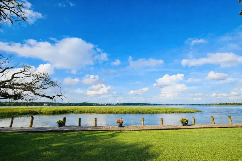 Quiet Waterfront Home | Dock | Wi-Fi | Downtown - Image 1