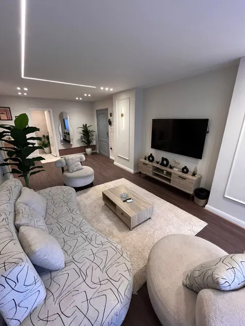 Queen of Zamalek 3BR apt - Image 1