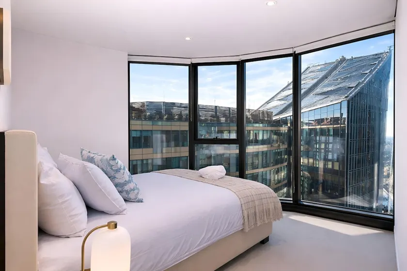 Docklands 2BR With Free Parking | Step To Tram - Image 1