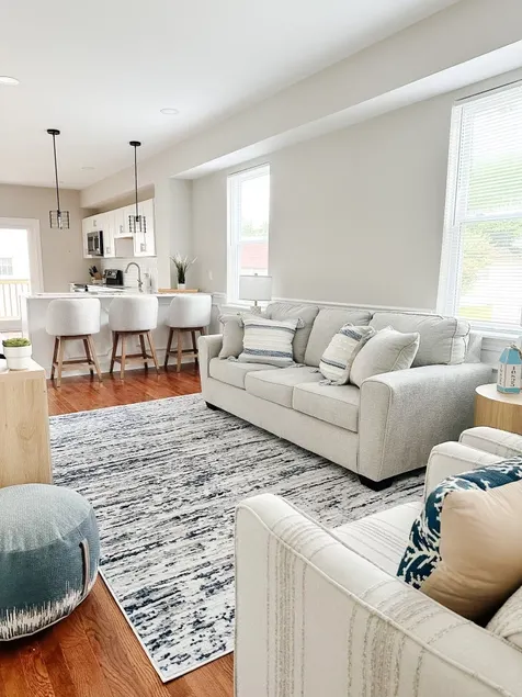 Brand New Luxury Lakeside Condo - Image 1