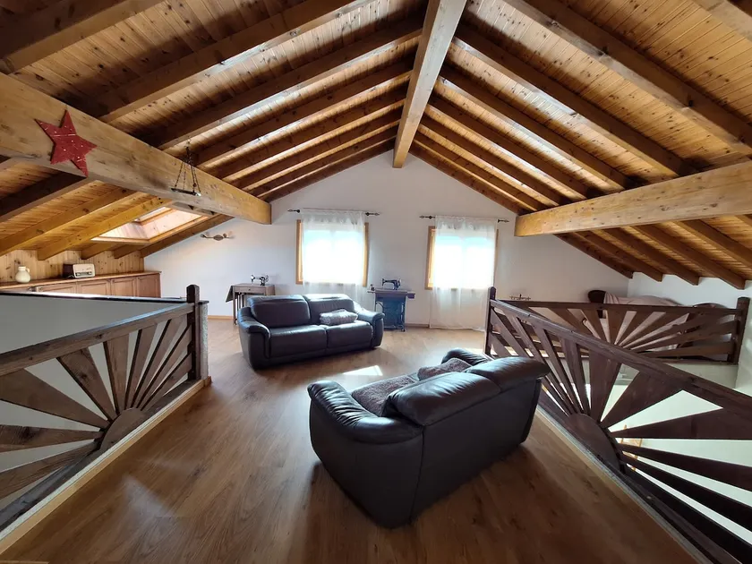 Spacious and comfortable duplex for up to 9 guests - Image 1