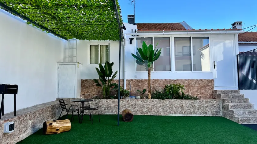 J Home Prior Velho - Image 1