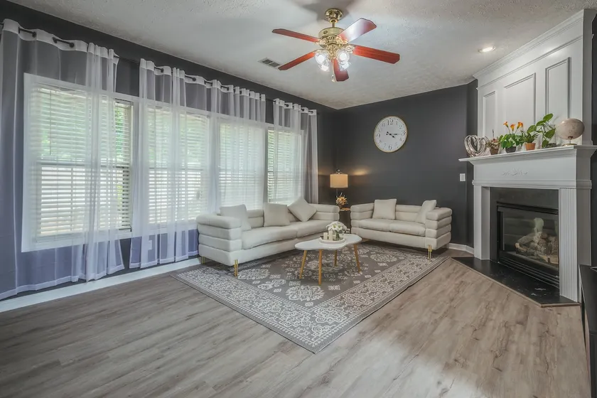 Cozy home feel in Norcross - Image 1