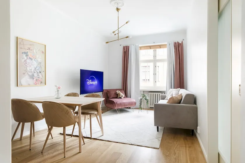 King Size Bed 1BR with the Most Central Location - Image 1