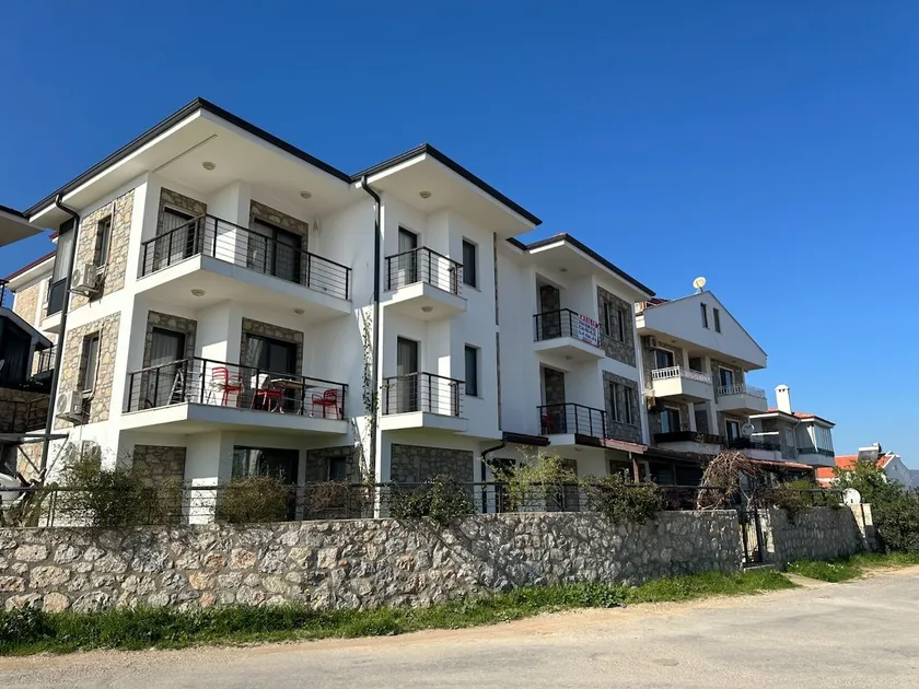 Upper floor with sea view in the center of Datça - Image 1