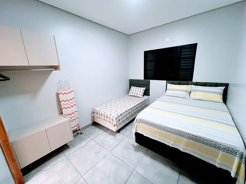 6 with air-conditioning near Hospital HU/Airport - Image 1