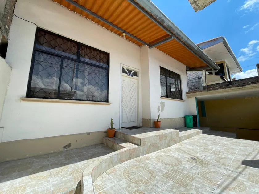 Beautiful detached house in Loja - Image 1