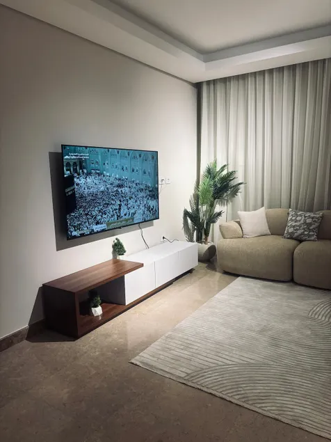 Apartment 2 in Zed Towers - Image 1