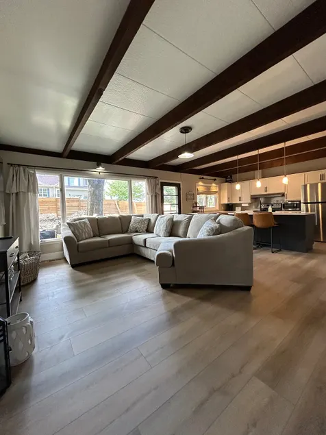 Bearcat BNB - Image 1