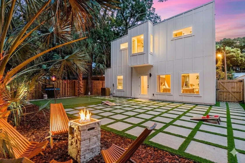 Modern 3BR | Putting Green + Fire Pit | 2 Kings - Image 1