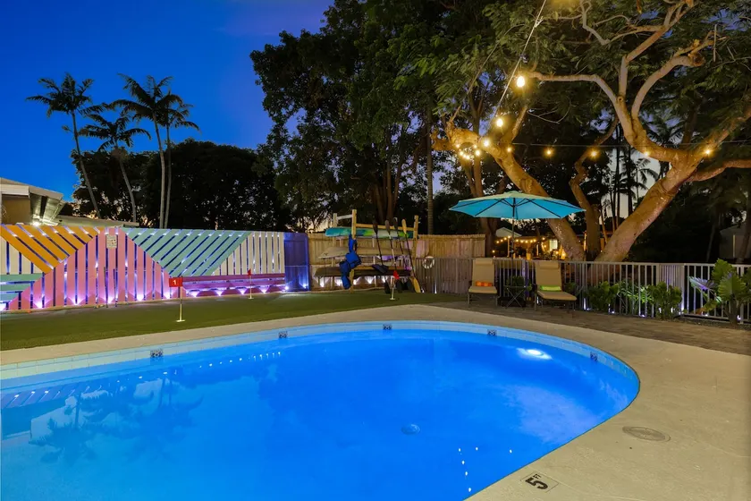 Waterfront Retreat•Heated Pool•Kayaks•Sleeps 11 - Image 1