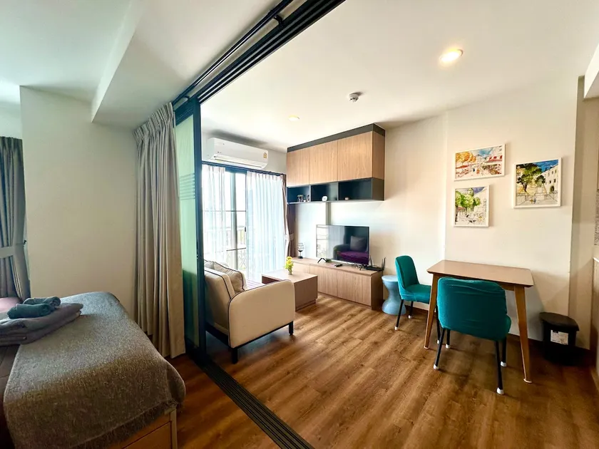 Hua Hin Beachfront Condo - Image 1