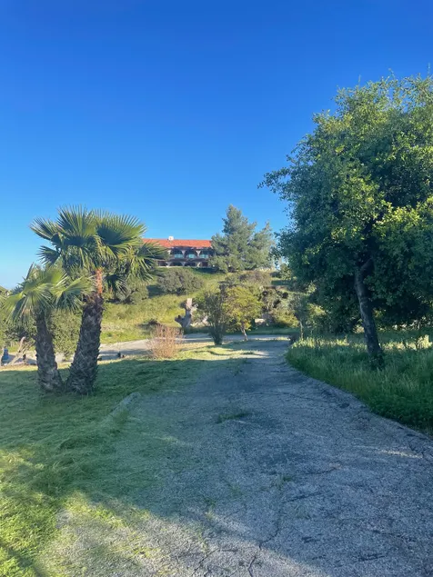 Private 70 Acre Estate w/ Incredible Views/Hot tub - Image 1