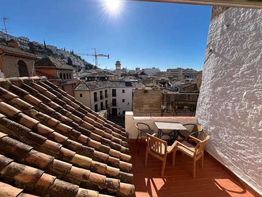 Private terrace in Puerta Elvira, 3 min Gran Vía - Image 1