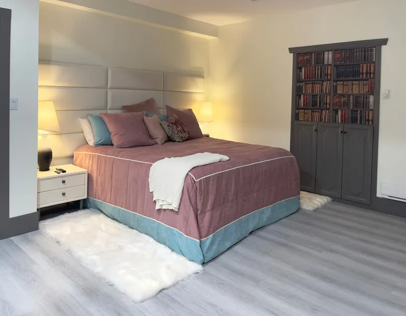 Premium 2BR Suite • Safe & Quiet • EV • Breakfasts - Image 1