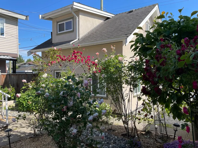 The Garden House | 3BR 2BA with AC | Near Downtown - Image 1