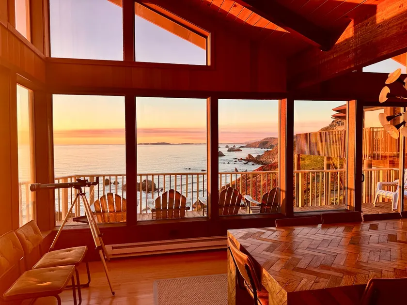 7BR Dillon Beach Oceanfront Home - Hot Tub + Game Room - Image 1