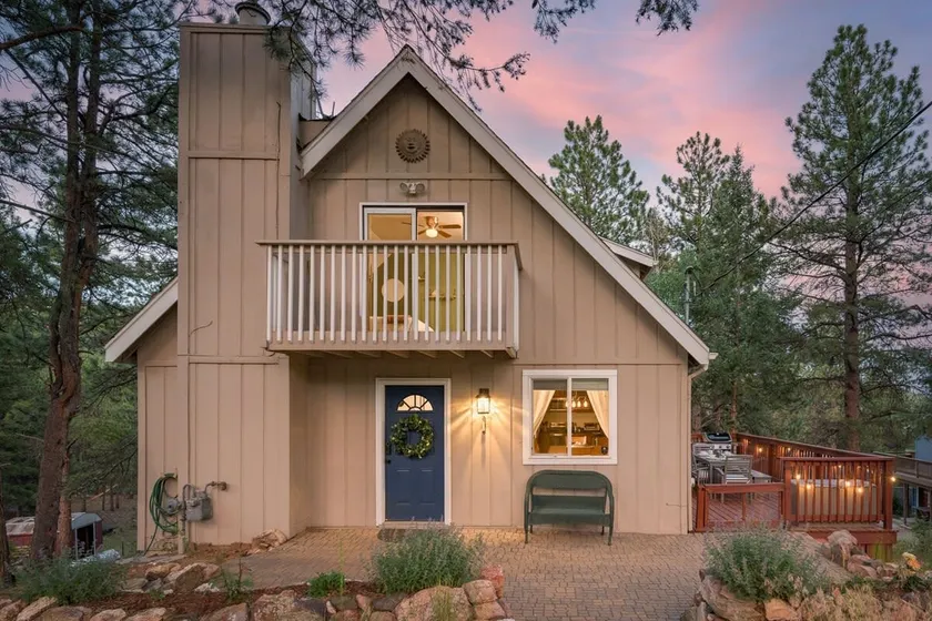 Southwest Mtn Getaway w/ Hot tub, Game Room - Image 1