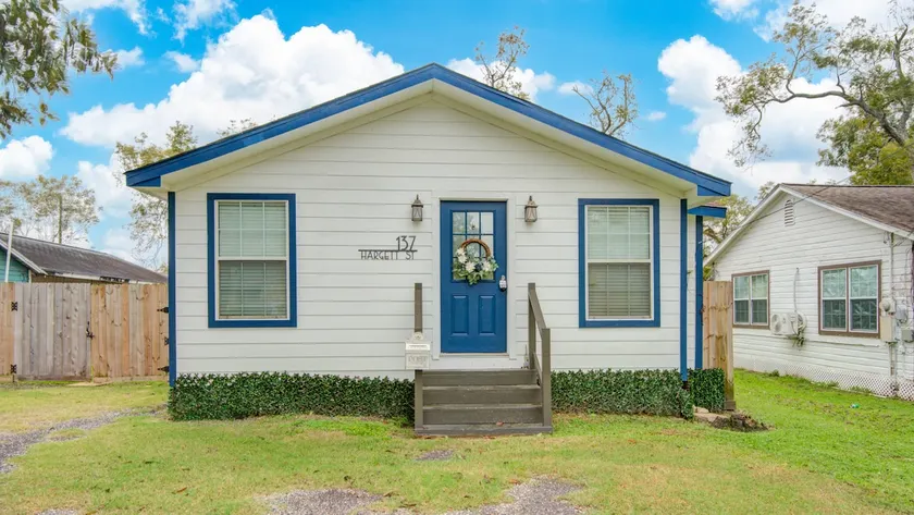 La Casita Azul - Image 1