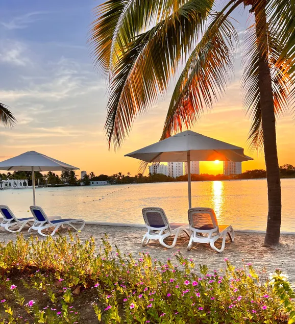 Premium Pool View Beach Resort Suite - Image 1